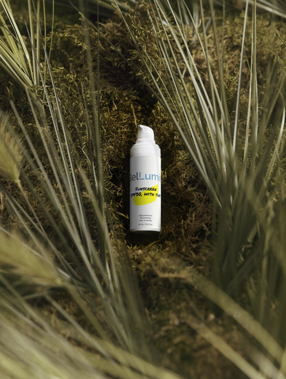 Sunscreen SPF30, with tint Selfnamed