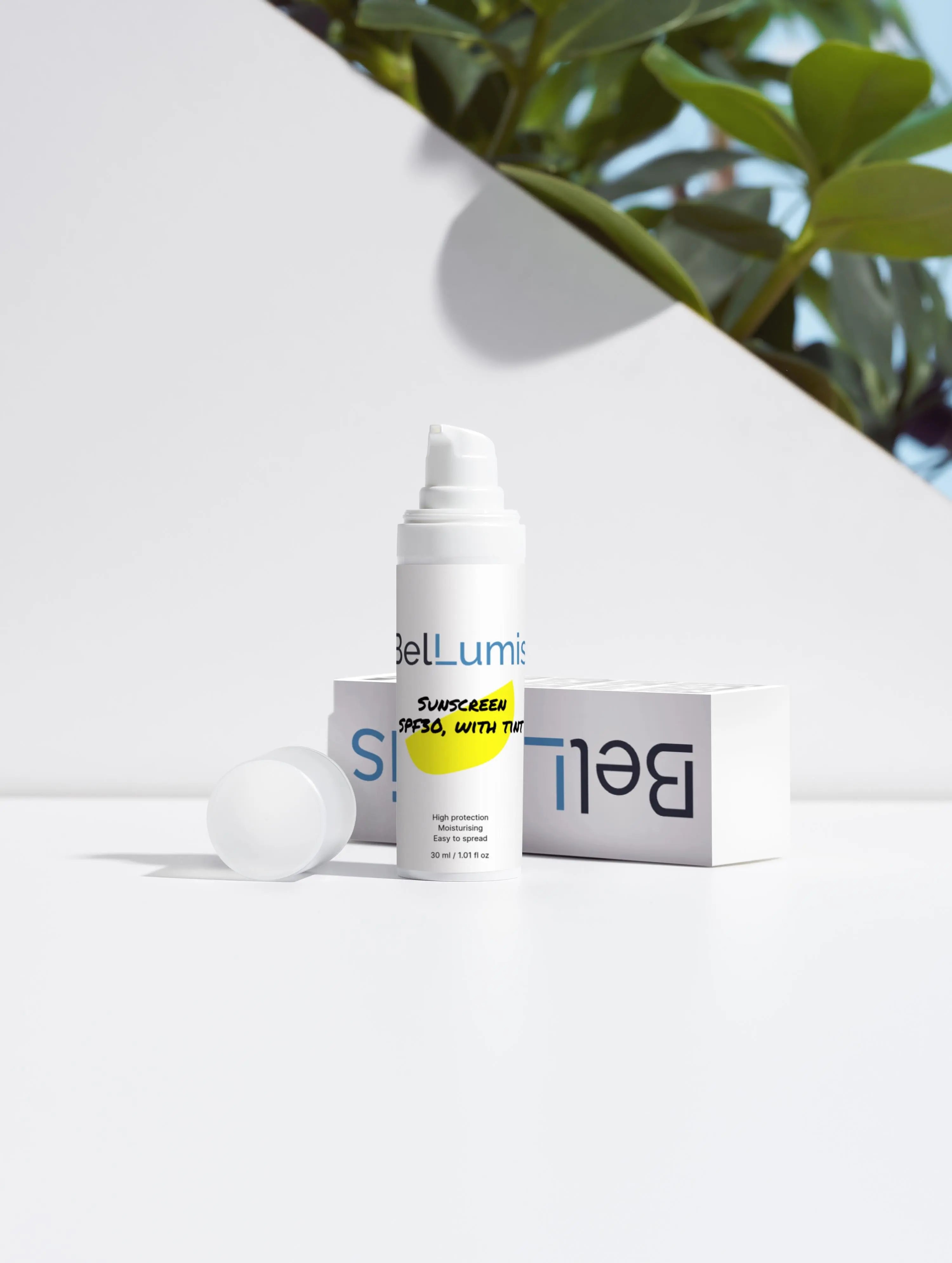 Sunscreen SPF30, with tint Selfnamed